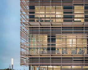 ���ӽ紫ý BIT Building