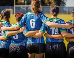 Women rugby team lined up