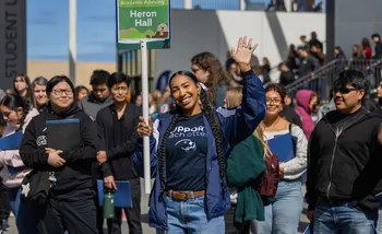Happy students visit CSUMB on Admitted Transfer Day