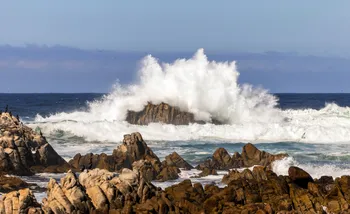 Waves crashing on Rocks