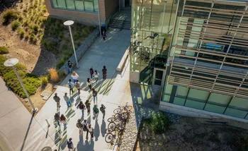 Students walking into the BIT building