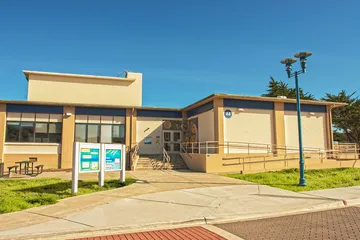 Outside of building 44 on ���ӽ紫ý campus
