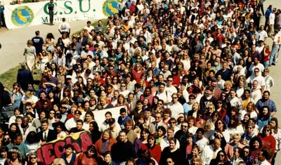 Group photograph of CSUMB faculty, staff and students taken in 1995.