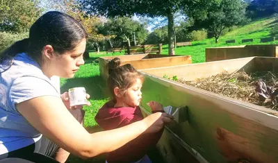 Daniel Sapiens and daughter