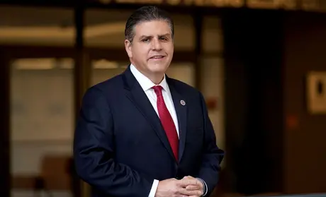 uuNtE8KgQ0yrpbRedzWv_Castro