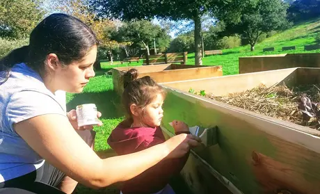 Daniel Sapiens and daughter